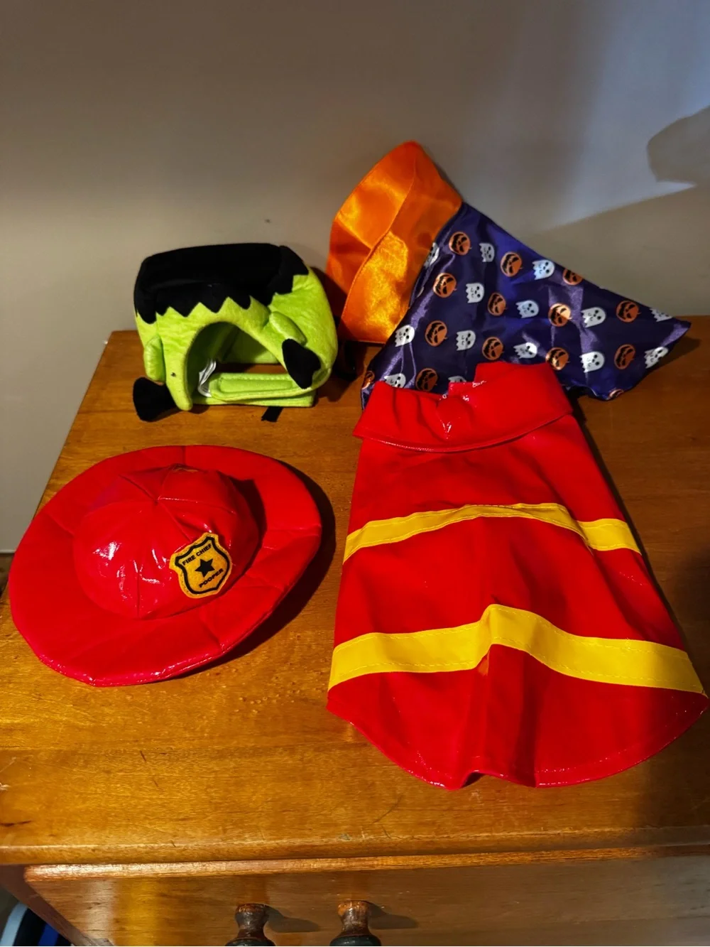 Red Firefighter Pet Costume Set with Hat and Cape for Halloween